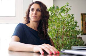 Jelena Kovasevic johtaa sekä oppiainetta että IT-firmaa.