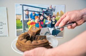 Kajastuksessa rohkaistaan sijaisia ja opiskelijoita antamaan palautetta ja kyseenalaistamaan. Talon hyvä ja kannustava ilmapiiri näkyy työhyvinvointitutkimuksissa huipputuloksina.