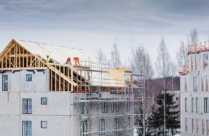 Jyväskylän Aallonportin työmaalla turvallisuuden painoarvo korostuu entisestään: työmaa on lähes kaupungin keskustassa, vilkkaasti liikennöityjen katujen välissä.