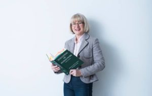 Ergonomianäkökulmaa tarvittaisiin myös uusien teknologioiden ja työprosessien suunnitteluun, sanoo Elina Parviainen.