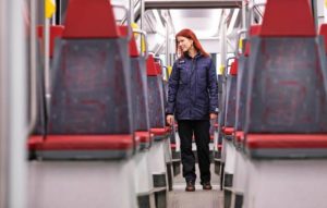 Raitiovaununkuljettaja Sarianna Venäläinen on ammattikuljettajien perhettä.