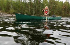 Luonnossa on jotenkin äärettömyydessä, en vaihtaisi ammattiani mihinkään, sanoo luontodokumenttien tekijä Petteri Saario.