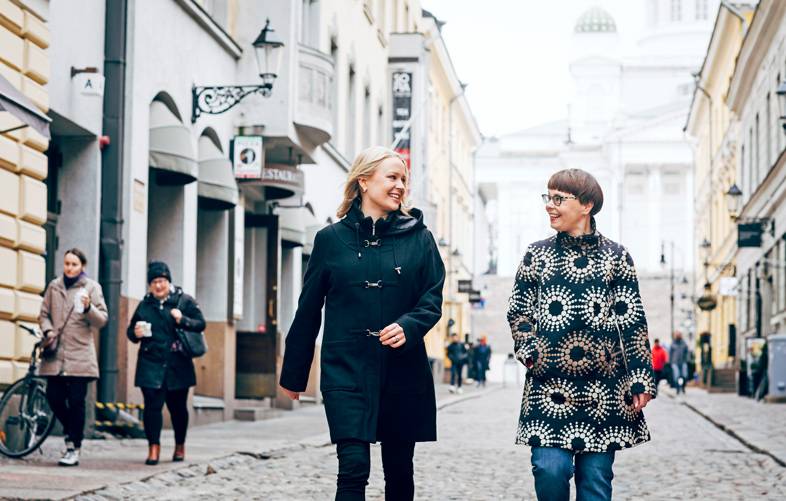 Helsingin kaupungin hr-asiantuntijat Aino Lääkkölä-Pyykönen ja Susanna Puustinen uskovat, että erilaiset ennakkoluulot ovat harvoin tietoisia.